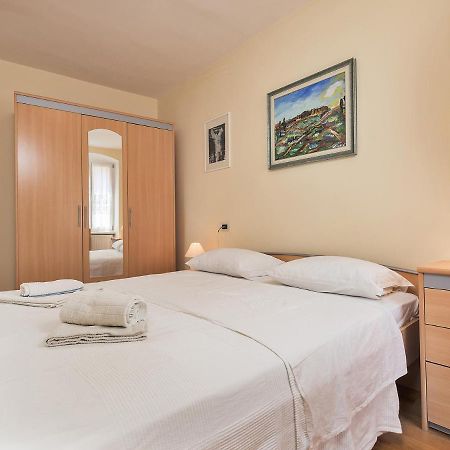 Ferri Fi 2Bdr Apartment By Irundo Ровинь Экстерьер фото